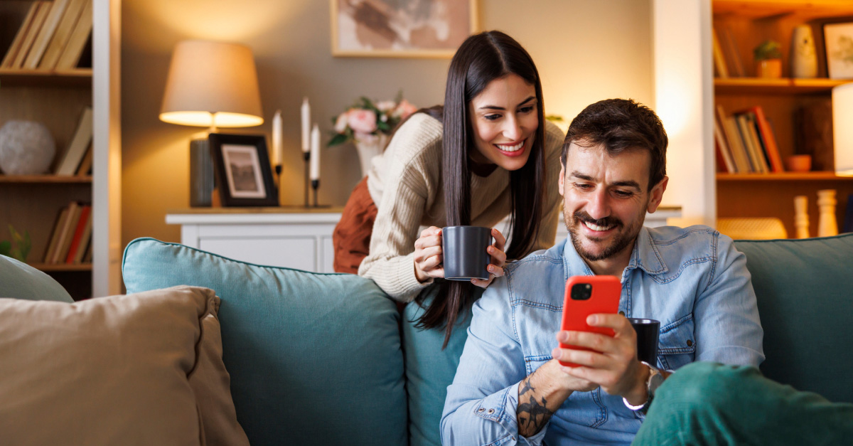 Yomojo vs Boost Mobile: Prepaid SIM-Only Plan Comparison